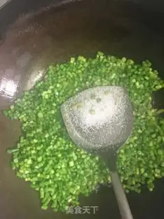 Make Garlic fried eggs step 3