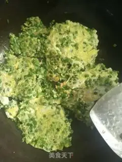 Make Garlic fried eggs step 6
