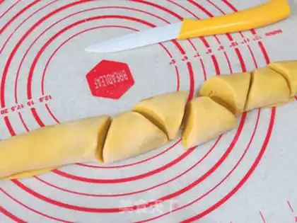 Make Pumpkin butterflies step 10