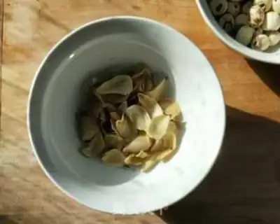 Make Ice-cooled red beans and lilies step 2