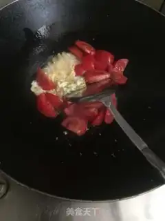 Make Tomato egg fried rice step 2