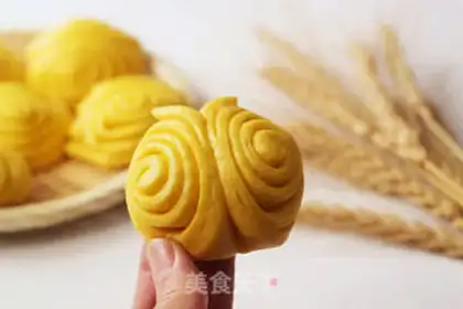 Make Pumpkin butterflies step 18