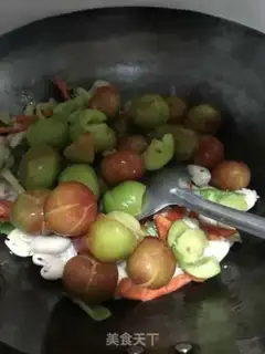 Make Plum fried pig intestines step 9