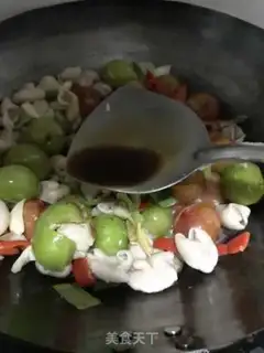 Make Plum fried pig intestines step 10