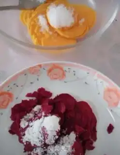 Make Two-colour rice cakes step 1