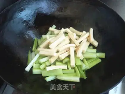 Make 1000 pages of celery step 5