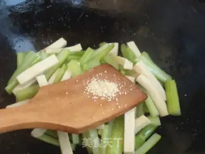 Make 1000 pages of celery step 7