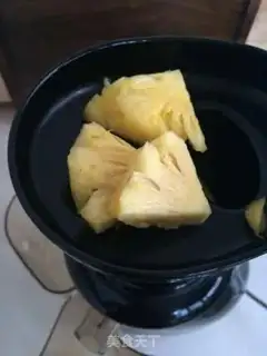 Make pineapple juice step 3