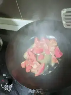 Make Tomato fried eggs step 5