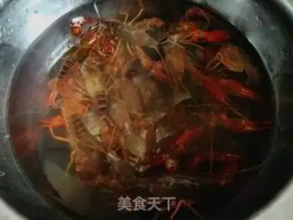 Make Spicy lobster step 1