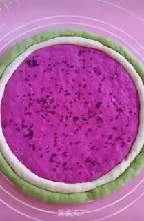 Make Watermelon fruit buns step 6