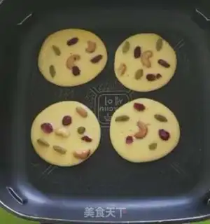 Make Yogurt nut pie step 4