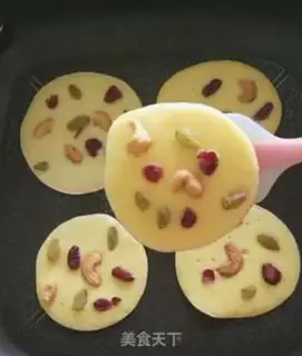 Make Yogurt nut pie step 5
