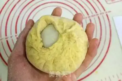 Make Pumpkin pheasant step 15