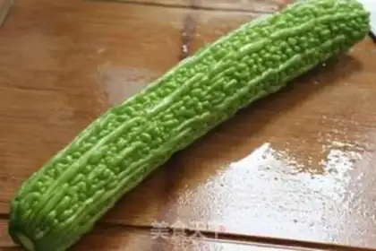 Make Bitter melon honey juice step 0