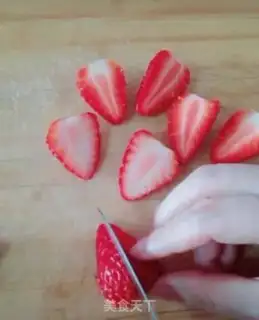 Make Milk strawberry pudding step 0
