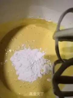 Make Yogurt fruit cake step 2