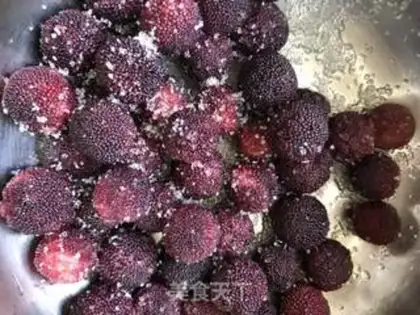 Make Ice-cold Yang Mei Tong step 1