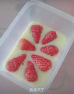 Make Milk strawberry pudding step 4