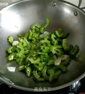 Make Scrambled chili step 2