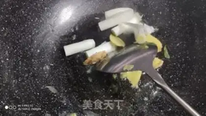 Make Chicken soup and hot rice step 3