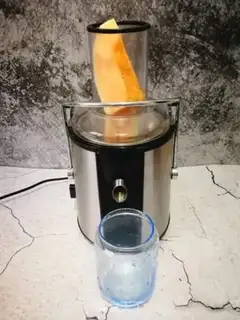Make Hammelon strawberry juice step 2
