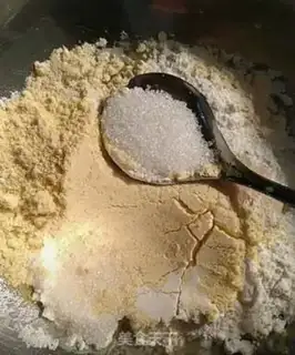 Make Black sesame egg rolls step 3