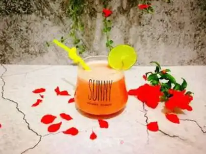 Make Hammelon strawberry juice step 8
