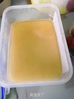 Make Sweet, sweet, honey-eating strawberry step 1