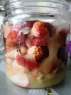 Make Sweet, sweet, honey-eating strawberry step 2
