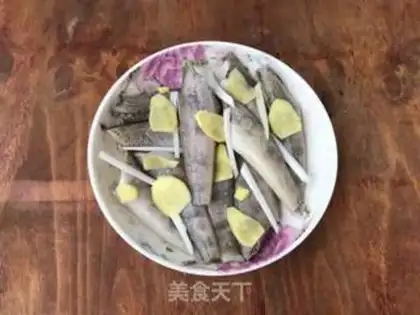 Make Burn Antarctic ice fish step 1