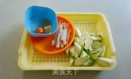 Make Sandworms dry melon soup step 1