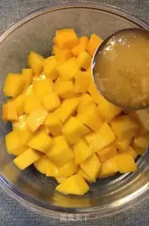 Make Mango soufflé step 0