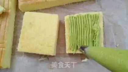 Make A guacamole cake step 14