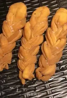 Make A thousand layers of plumes step 10