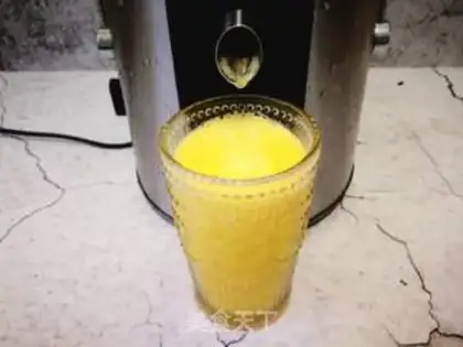 Make Fresh pineapple juice step 4