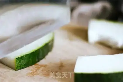 Make Tofu soup step 1