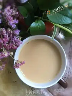 Make Rose honey milk tea step 9