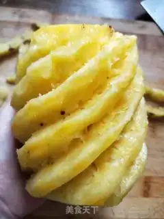 Make Pineapple juice step 1