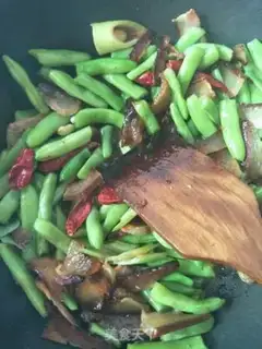 Make Four seasons of bean meat step 6