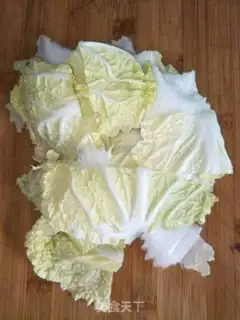 Make Big cabbage tacoball soup step 1