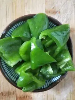 Make Onion fried wood step 1