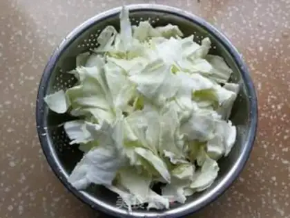 Make Shrimp skin and cabbage step 0