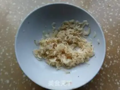 Make Shrimp skin and cabbage step 2