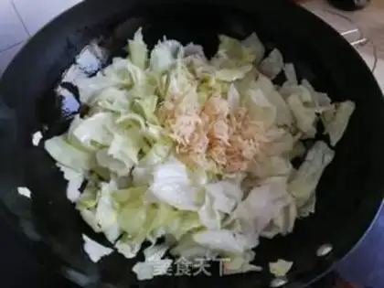 Make Shrimp skin and cabbage step 5