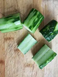 Make Garlic cucumber step 0