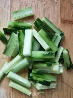 Make Garlic cucumber step 1