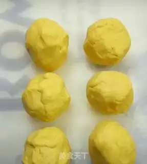 Make Chocolate pumpkin pie step 4