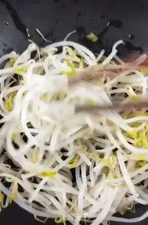 Make Oily noodles step 1