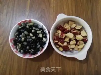 Make Mammal seed red date soy sauce step 2